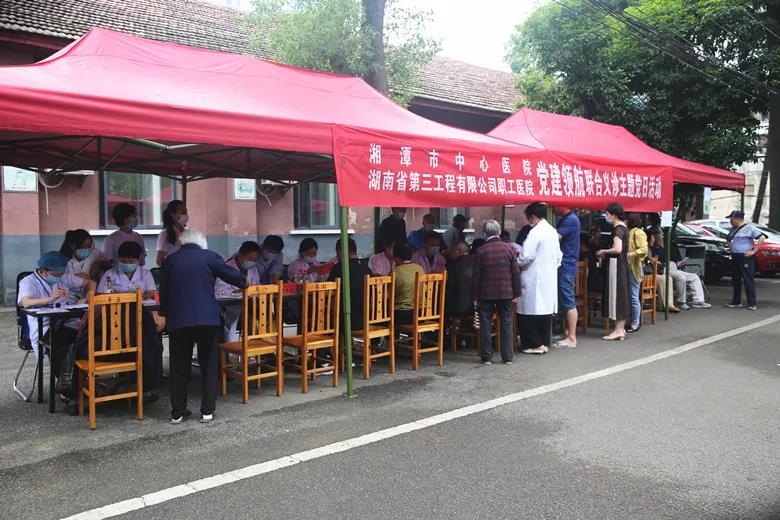 把健康服务送到家门口，把技术服务送进医联体