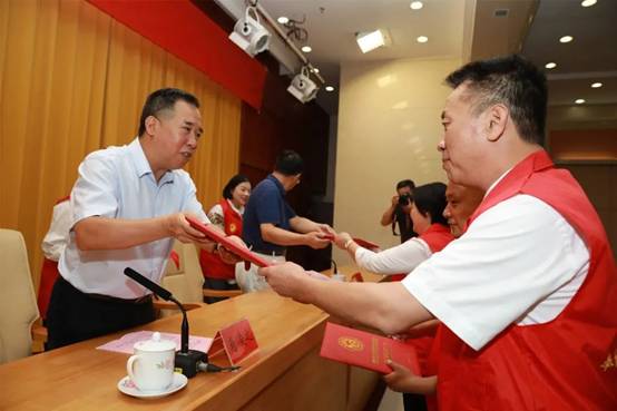 “全国最佳志愿服务组织”，我们拿到了！