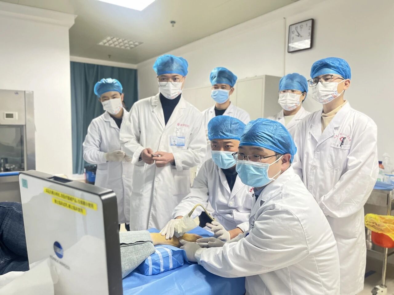 寻医记⑩丨跨越千里来湘潭，他们为何认准这根“针”？