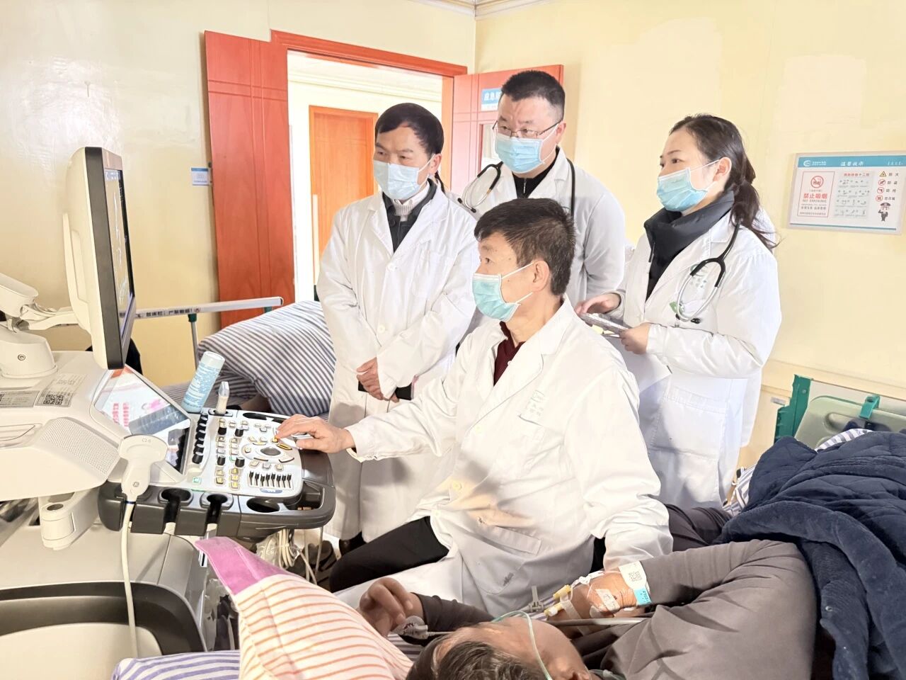 柔性引智添动能 精研笃行护心脉——胡凯教授对湘潭市中心医院开展心血管诊疗与科研工作指导