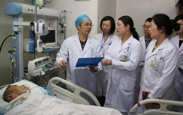湖南省首家健康扶贫临床药师同质化培训基地落户湘潭市中心医院