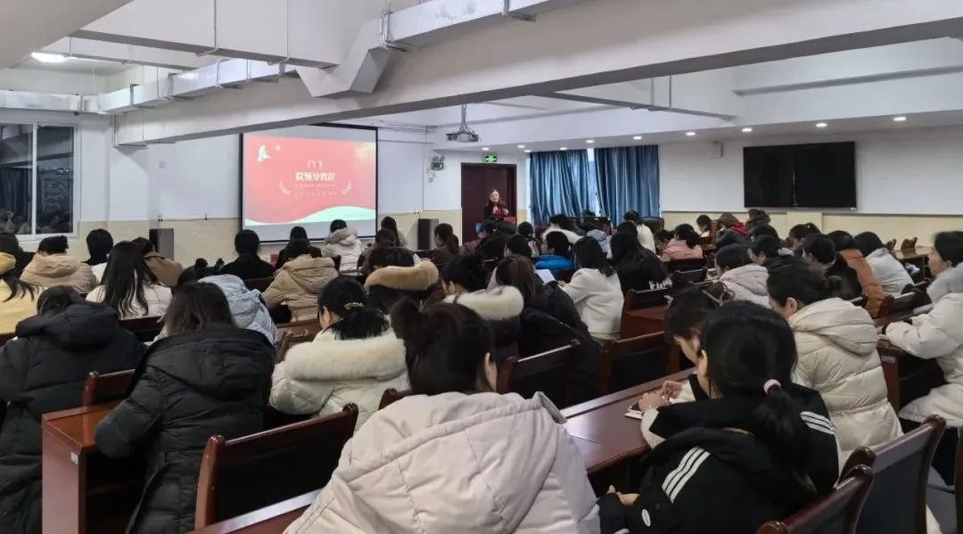 学无止境，学以致用——湘潭市中心医院召开进修护士座谈会