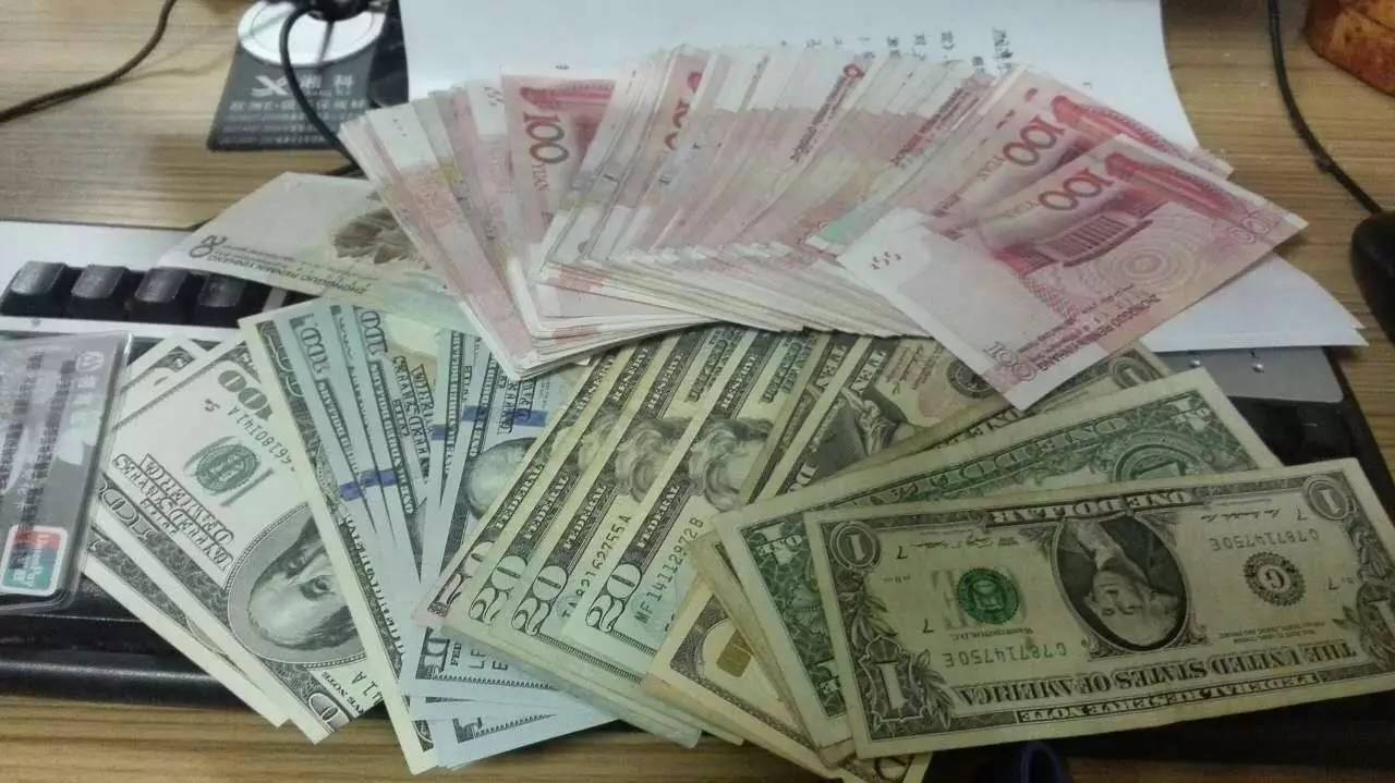 拾金不昧好医生 践行文明好榜样