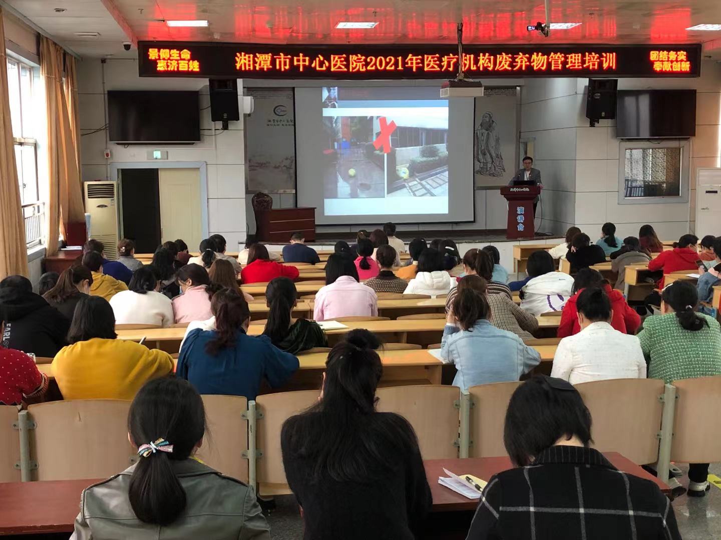 说明: c0b6ef11b4dcf4ae9d91b39f2f711e2