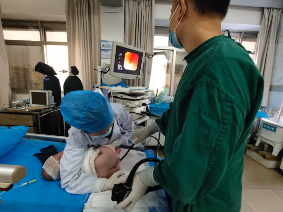 7个月的“小毛毛”做上了胃肠镜