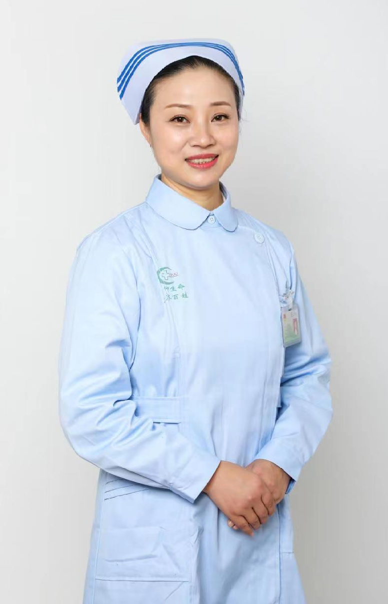 她的笑容，比阳光还要温暖——记湘潭市中心医院护理部主任成放群